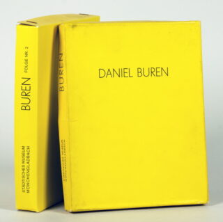553   Daniel Buren. Zwei Mönchengladbacher Kassettenkataloge.