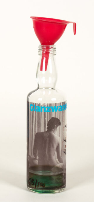327&emsp;&emsp;Isa Genzken. Glanzwasser. 1994